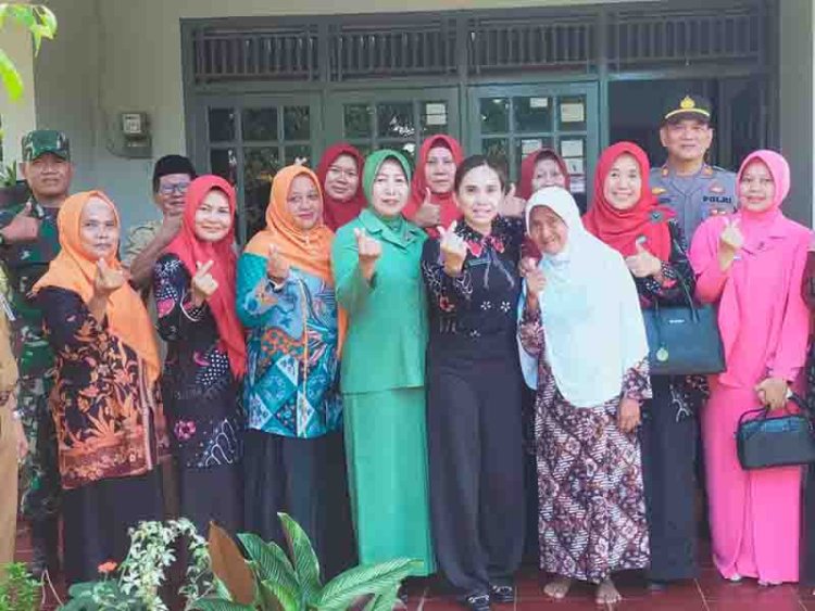 Danramil Dan Ketua Persit Kck Ranting 08 Bersama Tim Penggerak Pkk Kecamatan Dampingi Kunker Tim Penggerak Pkk Kabupaten