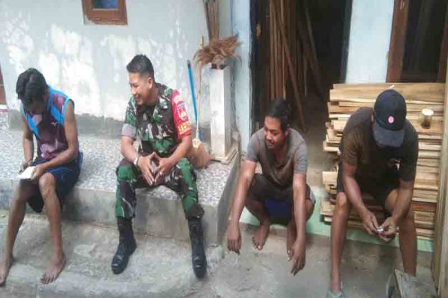 MENJAGA SILATURAHMI BABINSA KOMSOS DENGAN TOKOH PEMUDA 