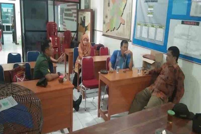 SAMBANGI BALAI DESA, BABINSA KOMSOS DENGAN PERANGKAT DESA