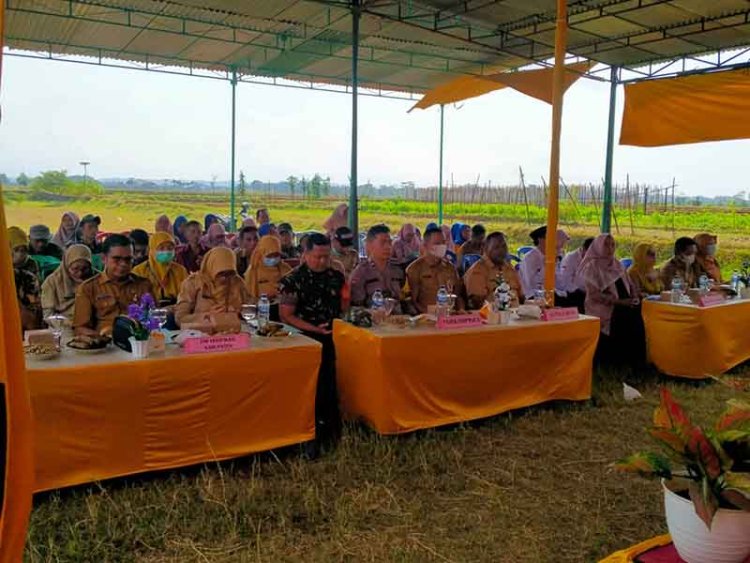 Babinsa Hadiri Verifikasi Dan Evaluasi Desa Phbs Tingkat Kabupaten