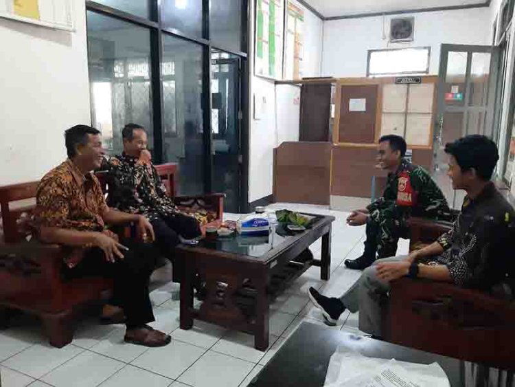 Tingkatkan Kerja Sama Yang Baik, Babinsa Komsos Bersama Pemdes