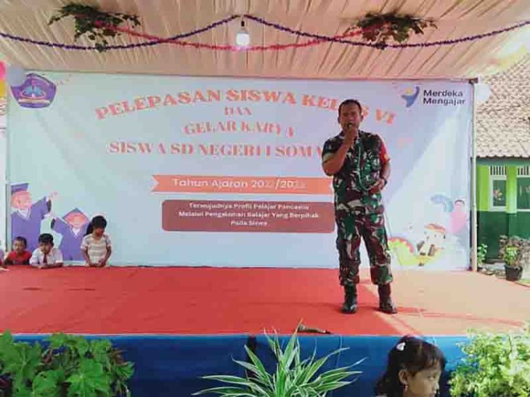 Berikan Motivasi, Babinsa Hadiri Pelepasan Siswa Sd