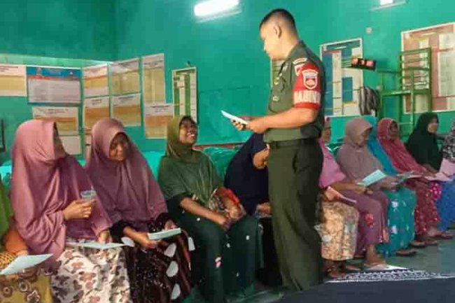 BABINSA SERDA FRIZON DAMPINGI KEGIATAN POSYANDU LANSIA DI WILAYAH BINAAN
