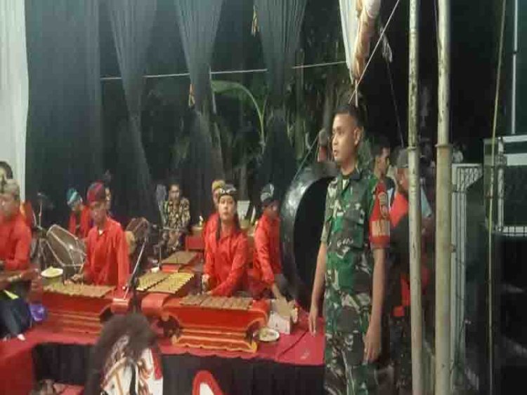 MASYARAKAT NYAMAN BABINSA HADIR DALAM PAM HIBURAN MALAM DI DESA BINAAN 