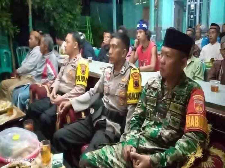 SINERGITAS TNI-POLRI, BABINSA DAN BABINKAMTIBMAS HADIRI SANTUNAN ANAK YATIM DAN SEMARAK GEBYAR MUHARAM 1445 H 