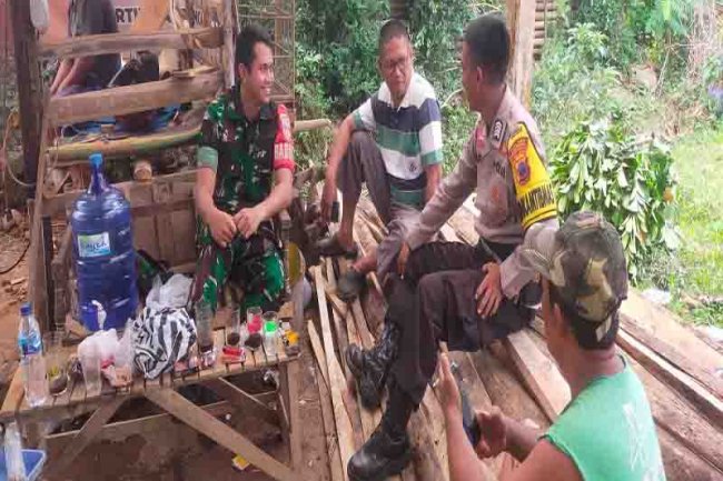 Sinergitas Babinsa Dan Babinkamtibmas Komsos Dengan Tokoh Masyarakat