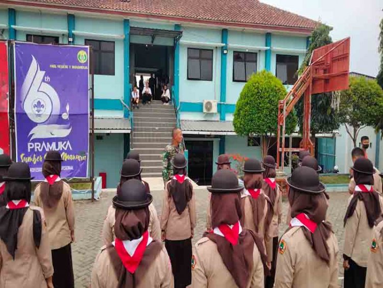 BABINSA DAMPINGI PENYAMBUTAN ESTAFET TUNAS KELAPA 