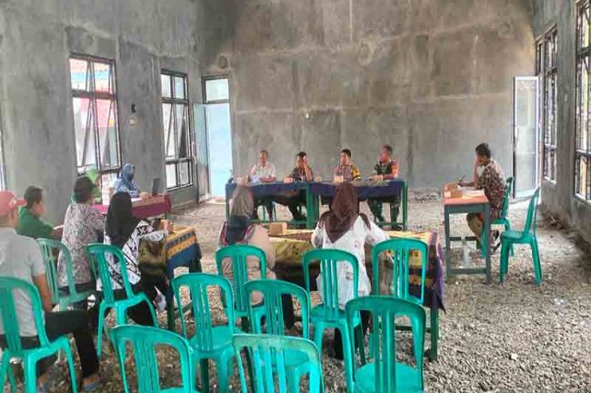 BABINSA DAMPINGI PEMILIHAN PENGAMBILAN NOMER URUT/UNDIAN CALON ANGGOTA BPD 