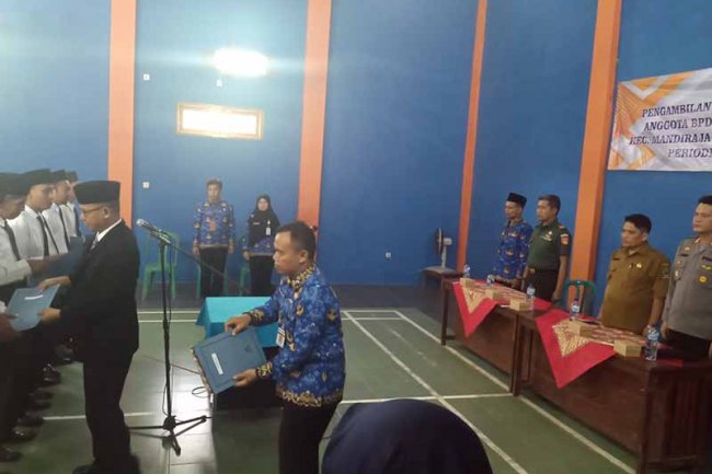 Hadiri Pelantikan BPD, Danramil 07/Mandiraja Ucapkan Selamat dan Sukses 