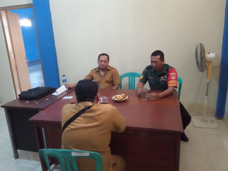 Aktif Komsos Bersama Perangkat Desa Menjadikan Hubungan Kerja Antara Babinsa Dan Aparat Desa Semakin Solid 