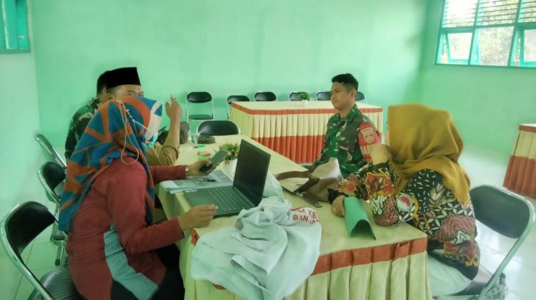 Jaga Sinergitas Wilayah, Babinsa Komsos dengan Kepala Desa 