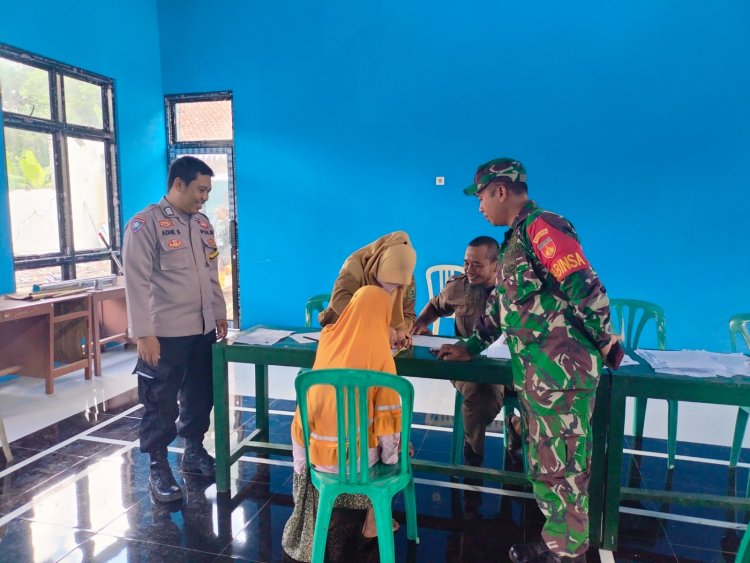 Babinsa Hadiri Penyaluran Bantuan Langsung Tunai-Dana (BLT-DD) 