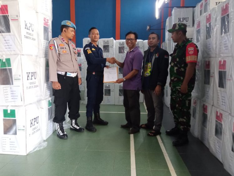 Kawal Logistik Pemilu Dengan Integritas Babinsa Menunjukkan Komitmen Terhadap Prinsip Netralitas 