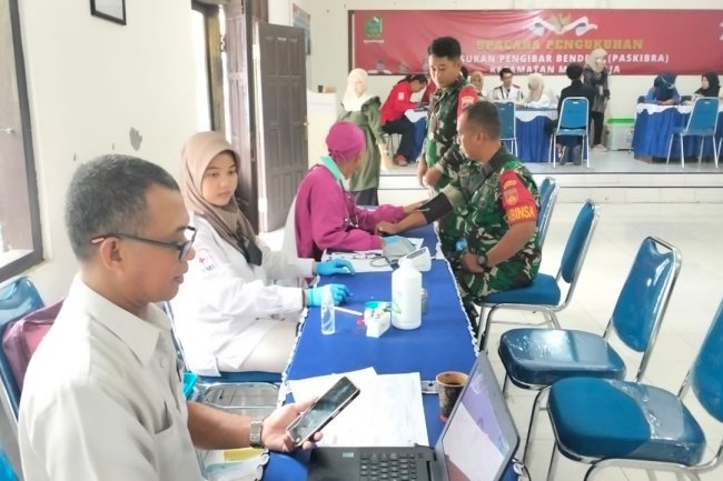 Babinsa Dukung Kegiatan Donor Darah Pemuda karang taruna tingkat kecamatan